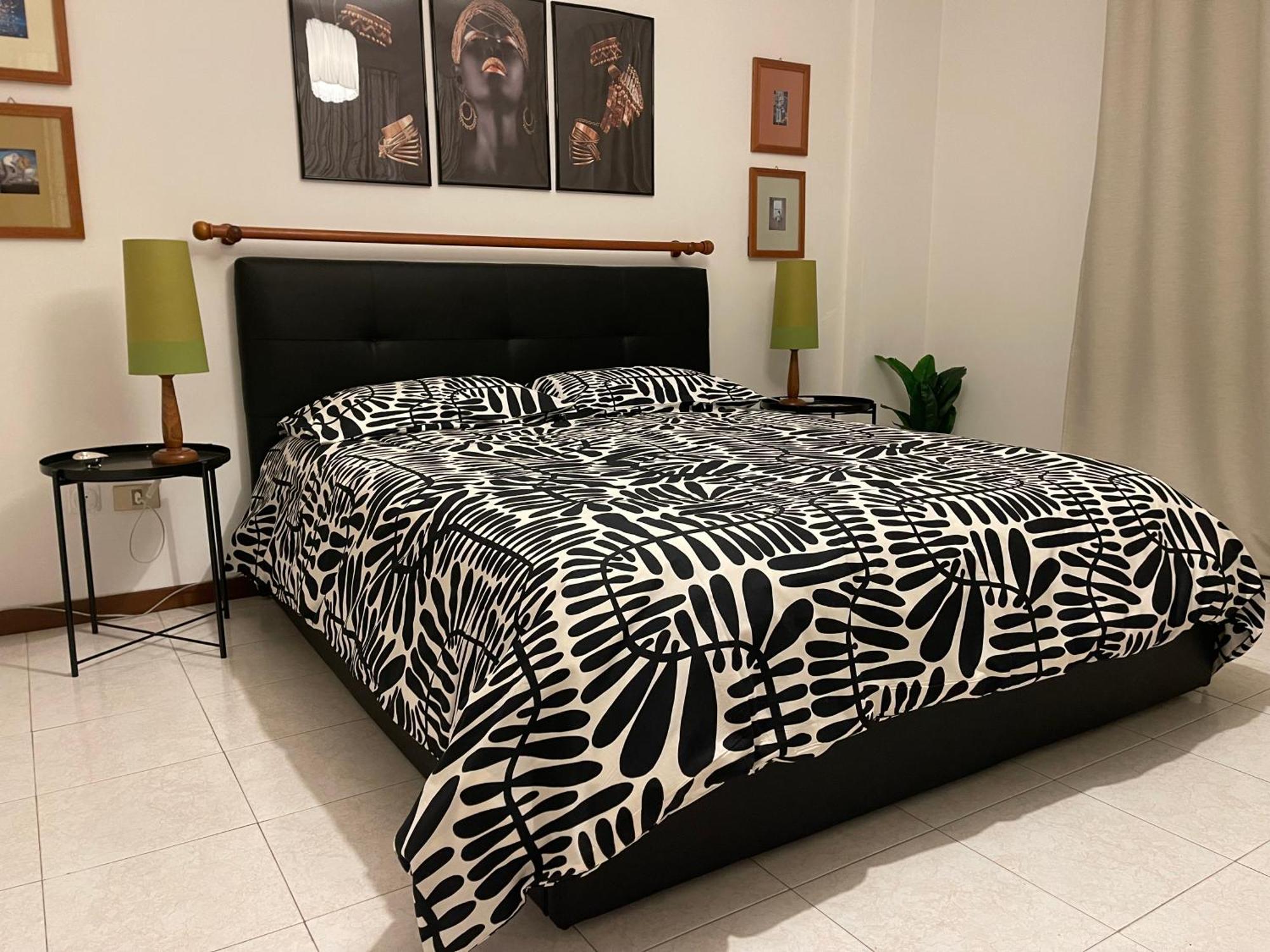 Spazioso Eur 120 Mq Con Palestra E Parcheggio Privati * Rom